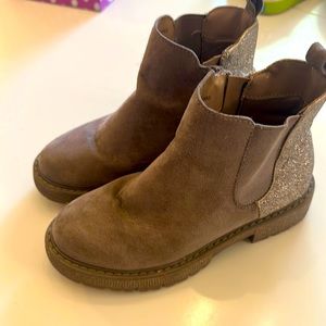 Girls Steve Madden boots